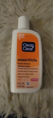 Essentials Dual Action Moisturizer